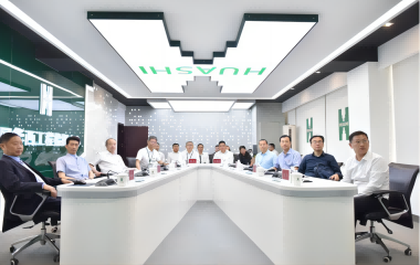 蔣錫培拜會(huì)四川華西集團(tuán)黨委書(shū)記、董事長(zhǎng)楊斌